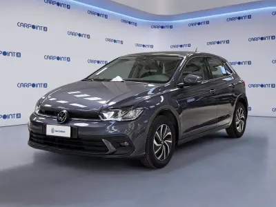 Usata VW Polo Life 95 CV (69 kW) 2023 Grigio Utilitaria