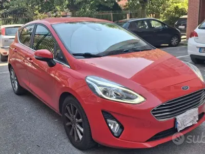 Usata Ford Fiesta Titanium 75 CV (55 kW) 2019 Rosso Utilitaria