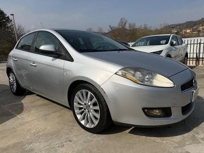 Usata Fiat Bravo Dynamic 120 CV (88 kW) 2009 Argento Utilitaria