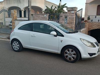 Usata Opel Corsa 2010 Bianco Utilitaria