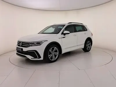 Usata VW Tiguan R-line 150 CV (110 kW) 2023 Pure white SUV
