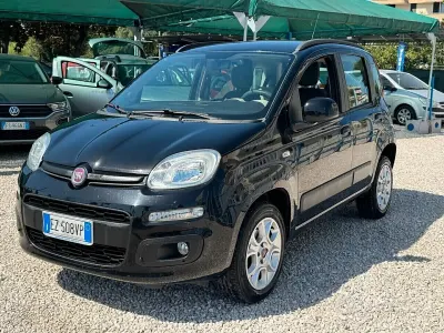Usata Fiat Panda Lounge 80 CV (58 kW) 2015 Nero Utilitaria