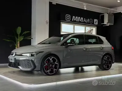 Usata VW Golf VIII GTI 265 CV (194 kW) 2024 Grigio Berlina