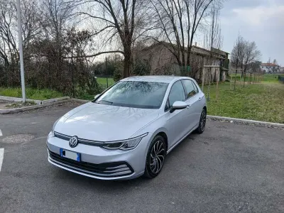 Usata VW Golf VIII Style 116 CV (85 kW) 2022 Berlina