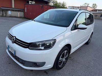 Usata VW Touran Highline 149 CV (109 kW) 2011 Bianco Monovolume