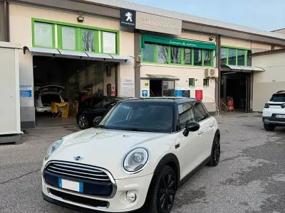 Usata Mini Cooper D 116 CV (85 kW) 2014 Bianco Utilitaria