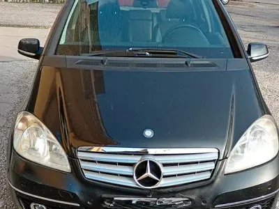 Usata Mercedes 180 109 CV (80 kW) 2010 Nero Berlina