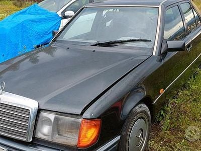 Usata Mercedes 250 1992 Nero Berlina