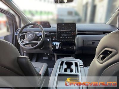 Usata Hyundai Staria 177 CV (130 kW) 2024 Grigio Monovolume