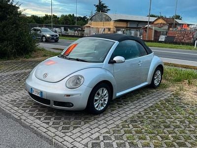 Usata VW New Beetle 105 CV (77 kW) 2008 Grigio Utilitaria