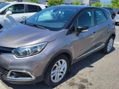 Usata Renault Captur Zen 90 CV (66 kW) 2017 Argento SUV