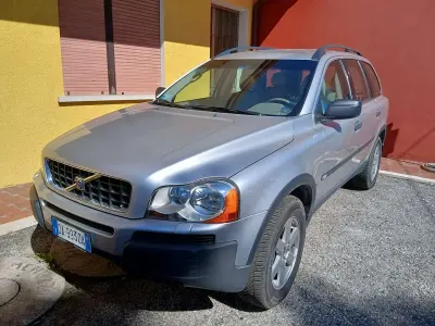 Usata Volvo XC90 185 CV (136 kW) 2006 Argento SUV