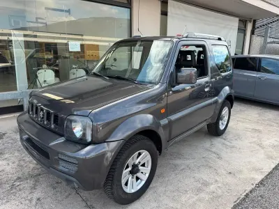 Usata Suzuki Jimny 86 CV (63 kW) 2011 Grigio SUV