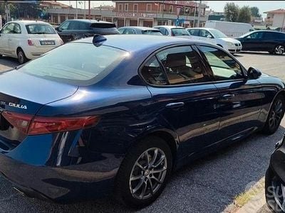 Usata Alfa Romeo Giulia 180 CV (132 kW) 2017 Blu Berlina