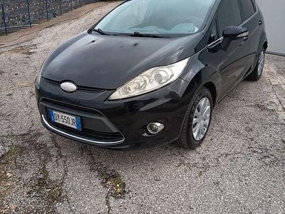 Usata Ford Fiesta 70 CV (51 kW) 2010 Nero Utilitaria