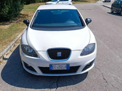 Usata Seat Leon Reference 105 CV (77 kW) 2010 Bianco Utilitaria