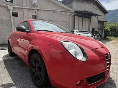 Usata Alfa Romeo MiTo Distinctive 105 CV (77 kW) 2009 Rosso Utilitaria