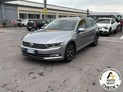 Usata VW Passat Executive 150 CV (110 kW) 2019 Grigio Station wagon