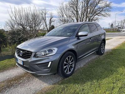 Usado Volvo XC60 R-Design Momentum 181 CV (133 kW) 2015 SUV