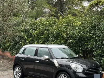 Usata Mini Countryman 111 CV (81 kW) 2012 Nero SUV