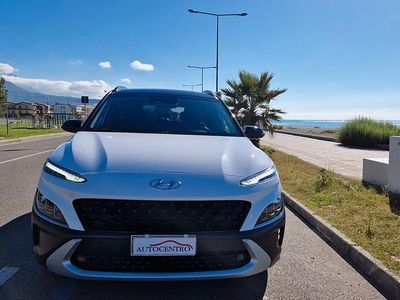 Usata Hyundai Kona 104 CV (76 kW) 2021 Bianco SUV