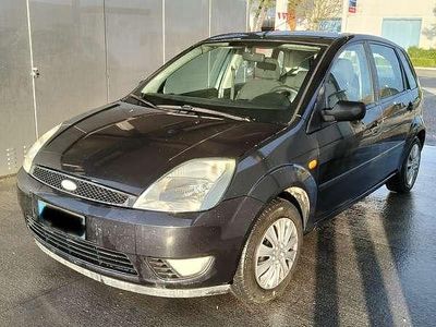 Usata Ford Fiesta Ghia 68 CV (50 kW) 2004 Utilitaria
