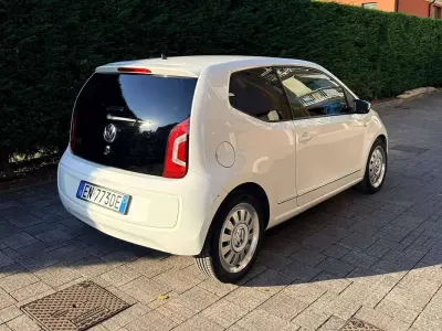 Usata VW up! high up! 75 CV (55 kW) 2012 Bianco Utilitaria