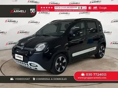 Nuova Fiat Panda Cross Cross 65 CV (47 kW) 2025 Nero cinema Utilitaria