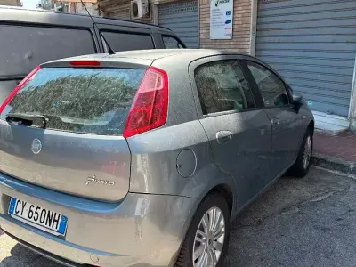 Usata Fiat Grande Punto 65 CV (47 kW) 2006 Grigio Utilitaria