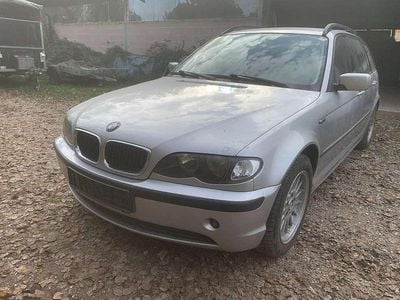 Usata BMW 318 143 CV (105 kW) 2002 Argento Station wagon