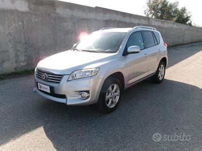 Usata Toyota RAV4 150 CV (110 kW) 2010 Grigio SUV