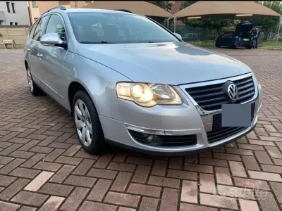 Usata VW Passat 150 CV (110 kW) 2010 Grigio Station wagon