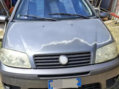 Usata Fiat Punto 69 CV (50 kW) 2004 Grigio Utilitaria