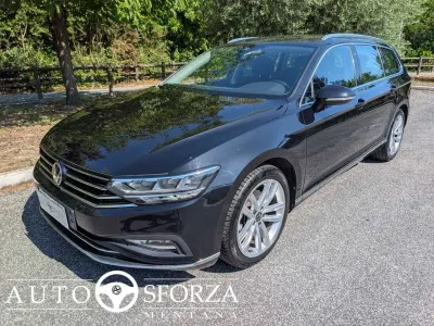 Usata VW Passat Business 150 CV (110 kW) 2023 Nero Station wagon