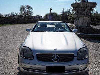Usata Mercedes SLK230 193 CV (141 kW) 1999 Argento Cabrio