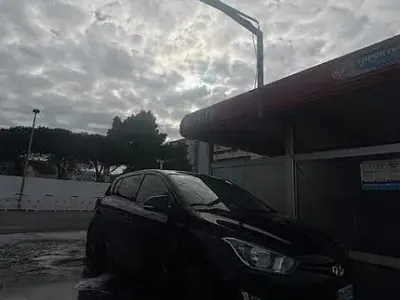 Usata Hyundai i20 90 CV (66 kW) 2013 Nero Utilitaria