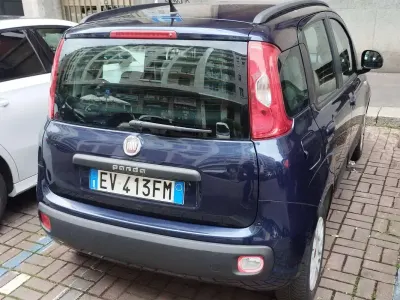 Usata Fiat Panda Lounge 75 CV (55 kW) 2014 Blu Utilitaria