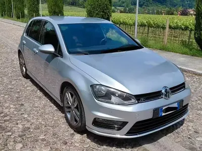 Usata VW Golf VII R-line 110 CV (80 kW) 2016 Grigio Utilitaria