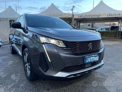 Grigio Usata 2023 Peugeot 5008 Allure SUV | 22.900 € (Buon prezzo)
