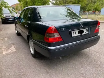 Usata Mercedes C180 Elegance 122 CV (89 kW) 1996 Berlina