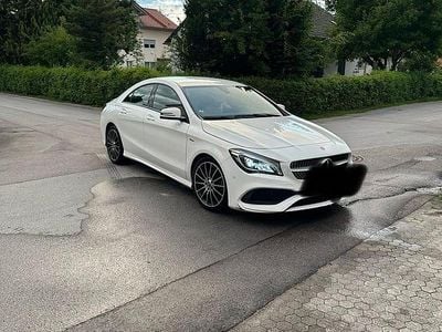 Usata Mercedes CLA200 AMG line 156 CV (114 kW) 2018 Bianco Coupé