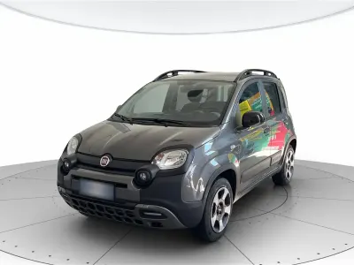 Usata Fiat Panda Cross Cross 70 CV (51 kW) 2022 Grigio maestro Utilitaria