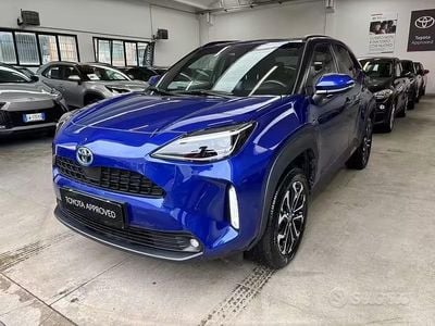 Käytetty Toyota Yaris Cross Trend 116 HP (85 kW) 2023 Sininen Katumaasturi