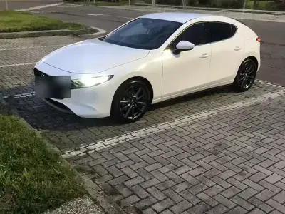 Usata Mazda 3 140 CV (102 kW) 2026 Bianco Berlina