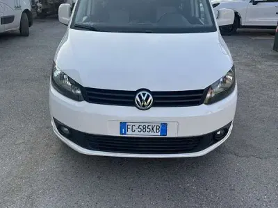 Käytetty VW Caddy 102 HP (75 kW) 2013 Valkoinen Tila-auto