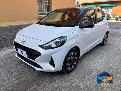 Usata Hyundai i10 65 CV (47 kW) 2024 Bianco Utilitaria