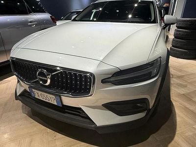 Usata Volvo V40 2019 Bianco Station wagon