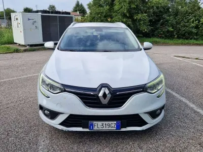 Usata Renault Mégane GrandTour Zen 110 CV (80 kW) 2017 Bianco Station wagon