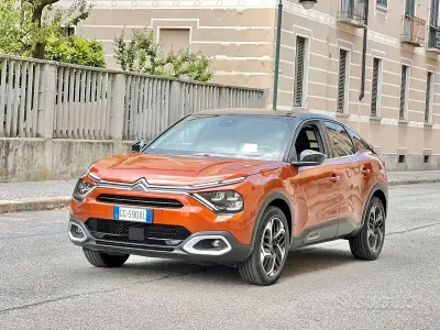 Usata Citroën C4 Shine 131 CV (96 kW) 2021 Arancione Berlina