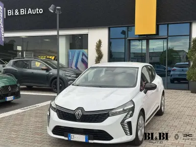 Usado Renault Clio V Evolution 101 HP (74 kW) 2024 Branco Sedan